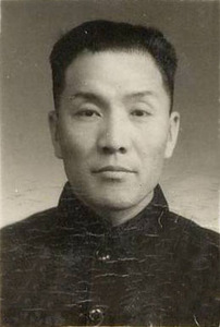 杨毅（1920.2—2004.4）